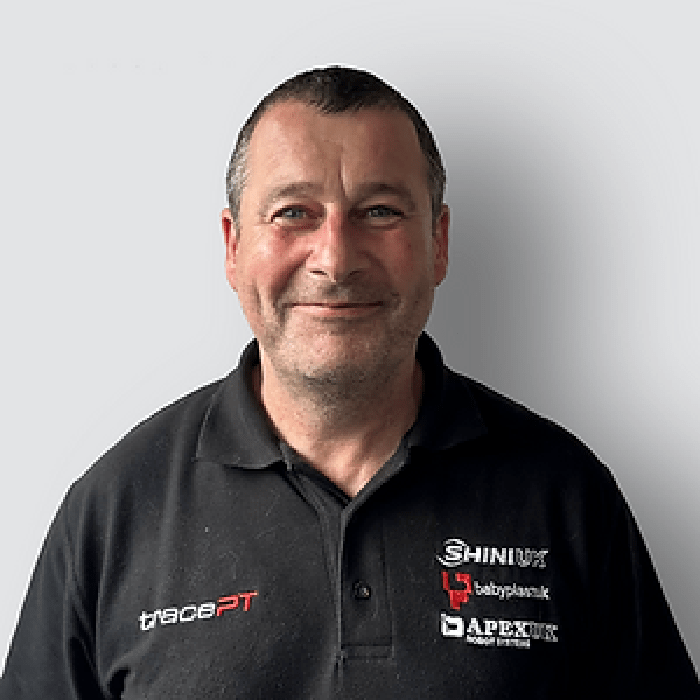 Tim – Service Engineer at Trace PT, expert in maintaining moulding systems Tim, Service Engineer at Trace PT, ensuring the reliability of moulding equipment